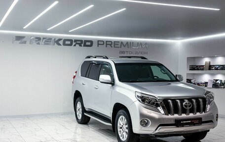 Toyota Land Cruiser Prado 150 рестайлинг 2, 2016 год, 3 199 000 рублей, 2 фотография