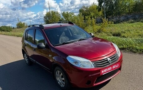 Renault Sandero I, 2012 год, 385 000 рублей, 2 фотография