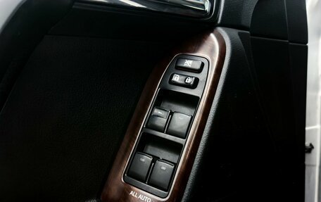Toyota Land Cruiser Prado 150 рестайлинг 2, 2016 год, 3 199 000 рублей, 9 фотография