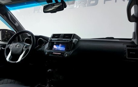 Toyota Land Cruiser Prado 150 рестайлинг 2, 2016 год, 3 199 000 рублей, 24 фотография