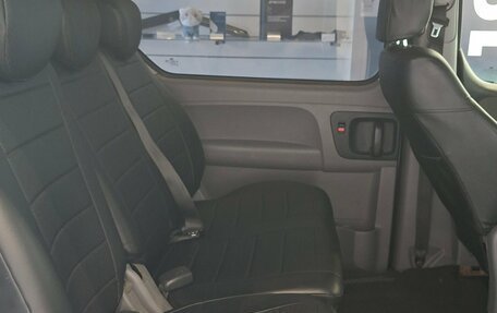 Hyundai H-1 II рестайлинг, 2015 год, 1 400 000 рублей, 24 фотография