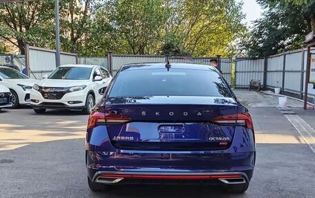 Skoda Octavia IV, 2023 год, 1 640 000 рублей, 5 фотография