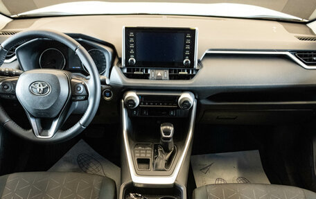 Toyota RAV4, 2019 год, 2 964 000 рублей, 5 фотография