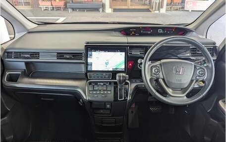 Honda Stepwgn IV, 2022 год, 1 650 333 рублей, 11 фотография