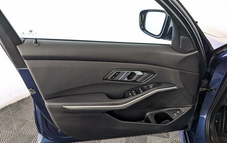 BMW 3 серия, 2020 год, 3 350 000 рублей, 19 фотография
