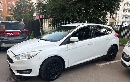 Ford Focus III, 2015 год, 900 000 рублей, 2 фотография