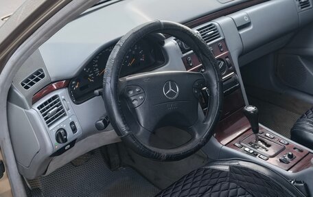 Mercedes-Benz E-Класс, 2002 год, 200 000 рублей, 6 фотография