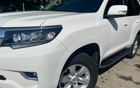 Toyota Land Cruiser Prado 150 рестайлинг 2, 2019 год, 5 420 000 рублей, 2 фотография