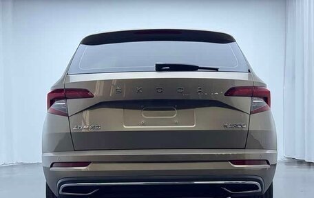Skoda Karoq I, 2022 год, 1 650 000 рублей, 3 фотография