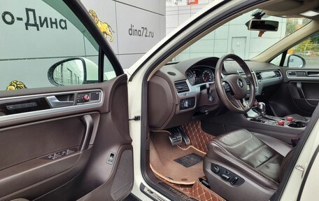 Volkswagen Touareg III, 2011 год, 2 300 000 рублей, 9 фотография