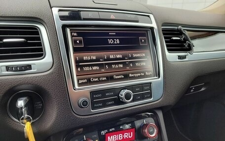 Volkswagen Touareg III, 2011 год, 2 300 000 рублей, 14 фотография