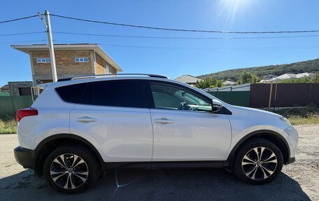Toyota RAV4, 2014 год, 2 300 000 рублей, 3 фотография