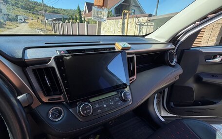 Toyota RAV4, 2014 год, 2 300 000 рублей, 10 фотография