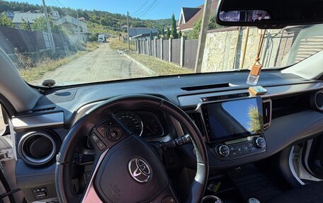 Toyota RAV4, 2014 год, 2 300 000 рублей, 11 фотография