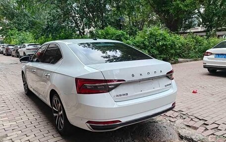 Skoda Superb III рестайлинг, 2023 год, 1 690 000 рублей, 5 фотография