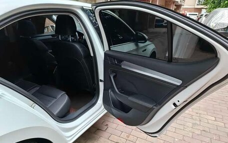 Skoda Superb III рестайлинг, 2023 год, 1 690 000 рублей, 10 фотография