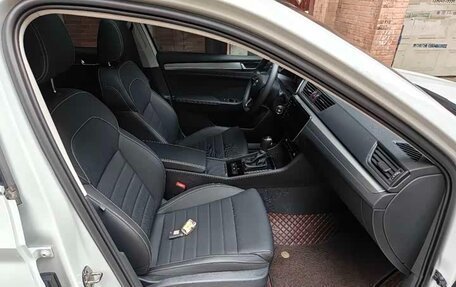 Skoda Superb III рестайлинг, 2023 год, 1 690 000 рублей, 12 фотография