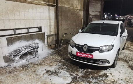 Renault Logan II, 2015 год, 220 000 рублей, 1 фотография