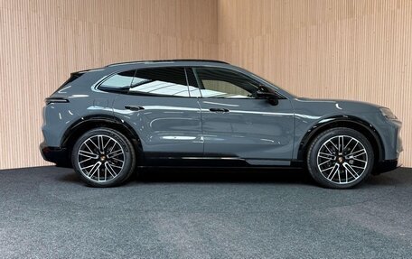 Porsche Cayenne, 2026 год, 21 630 000 рублей, 6 фотография