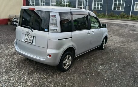 Toyota Sienta I, 2009 год, 560 000 рублей, 3 фотография