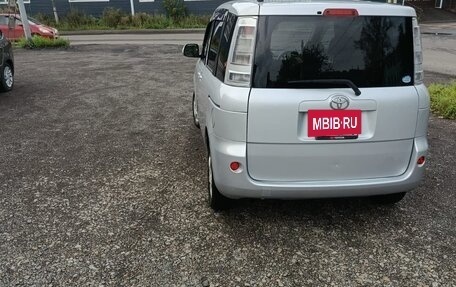 Toyota Sienta I, 2009 год, 560 000 рублей, 4 фотография