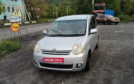 Toyota Sienta I, 2009 год, 560 000 рублей, 2 фотография