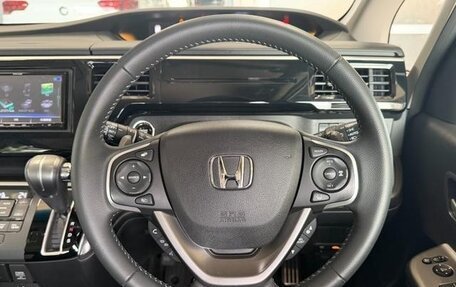 Honda Stepwgn IV, 2018 год, 1 800 600 рублей, 15 фотография