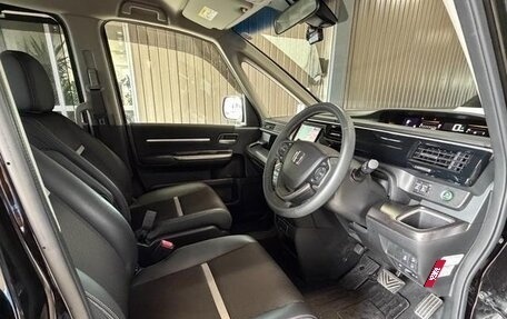 Honda Stepwgn IV, 2018 год, 1 800 600 рублей, 16 фотография