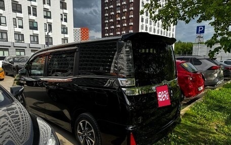 Toyota Voxy III, 2018 год, 1 850 000 рублей, 5 фотография