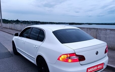 Skoda Superb III рестайлинг, 2012 год, 1 050 000 рублей, 4 фотография