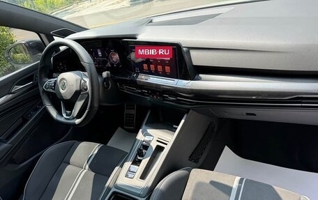 Volkswagen Golf VIII, 2023 год, 1 870 000 рублей, 10 фотография