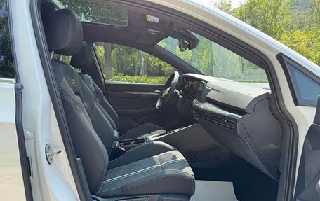 Volkswagen Golf VIII, 2023 год, 1 870 000 рублей, 13 фотография