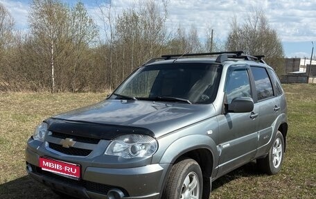 Chevrolet Niva I рестайлинг, 2011 год, 450 000 рублей, 1 фотография