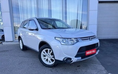 Mitsubishi Outlander III рестайлинг 3, 2014 год, 1 399 000 рублей, 1 фотография