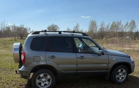 Chevrolet Niva I рестайлинг, 2011 год, 450 000 рублей, 4 фотография