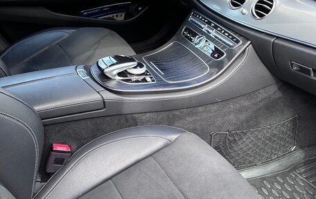 Mercedes-Benz E-Класс, 2019 год, 3 950 000 рублей, 13 фотография