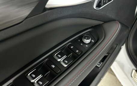 Geely Tugella FY11, 2023 год, 3 035 000 рублей, 8 фотография