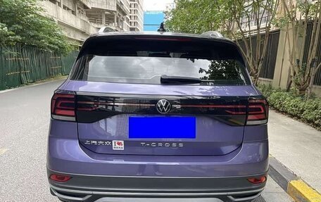 Volkswagen T-Cross I, 2023 год, 1 170 000 рублей, 7 фотография