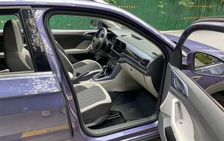 Volkswagen T-Cross I, 2023 год, 1 170 000 рублей, 13 фотография