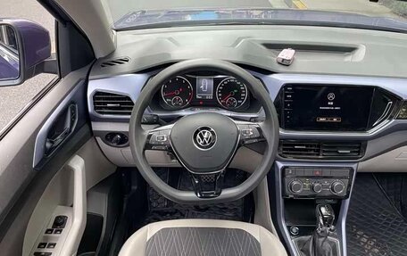 Volkswagen T-Cross I, 2023 год, 1 170 000 рублей, 11 фотография