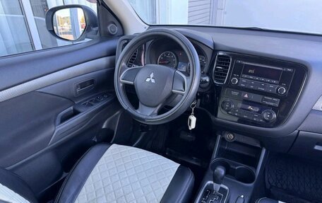 Mitsubishi Outlander III рестайлинг 3, 2014 год, 1 399 000 рублей, 7 фотография
