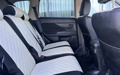 Mitsubishi Outlander III рестайлинг 3, 2014 год, 1 399 000 рублей, 13 фотография