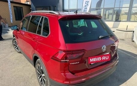 Volkswagen Tiguan II, 2019 год, 2 325 000 рублей, 3 фотография