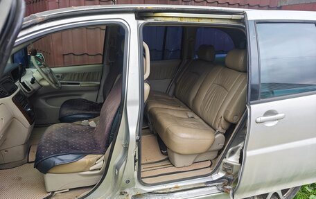 Nissan Liberty, 2001 год, 213 000 рублей, 6 фотография