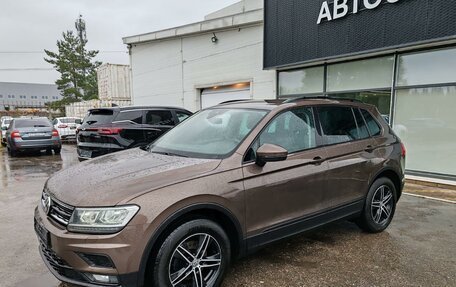 Volkswagen Tiguan II, 2019 год, 1 949 000 рублей, 1 фотография