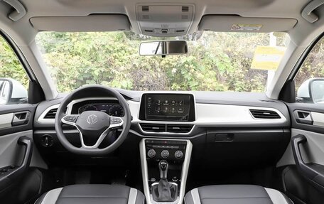 Volkswagen T-Roc I, 2026 год, 2 350 000 рублей, 5 фотография