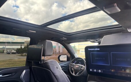 Cadillac Escalade V, 2021 год, 14 000 000 рублей, 17 фотография