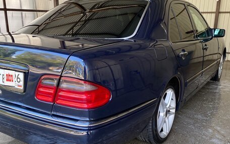 Mercedes-Benz E-Класс, 1997 год, 750 000 рублей, 4 фотография