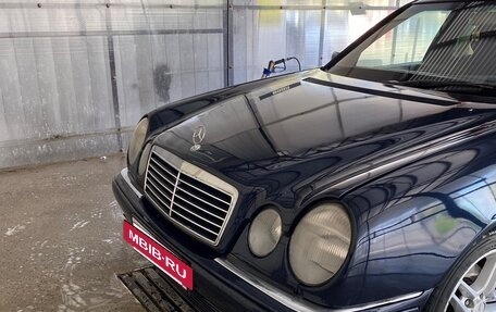 Mercedes-Benz E-Класс, 1997 год, 750 000 рублей, 8 фотография