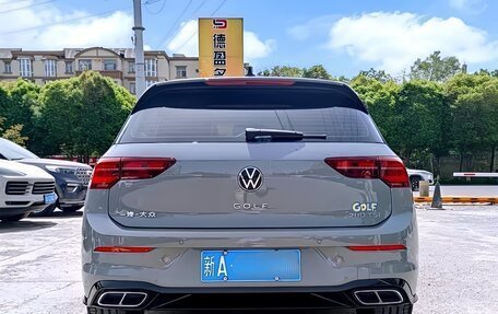 Volkswagen Golf VIII, 2023 год, 1 900 000 рублей, 5 фотография